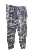 SPLENDID WOMENS JERSEY V-NECK TEE AND JOGGER 2 PC PJ SET STYLE R85D082